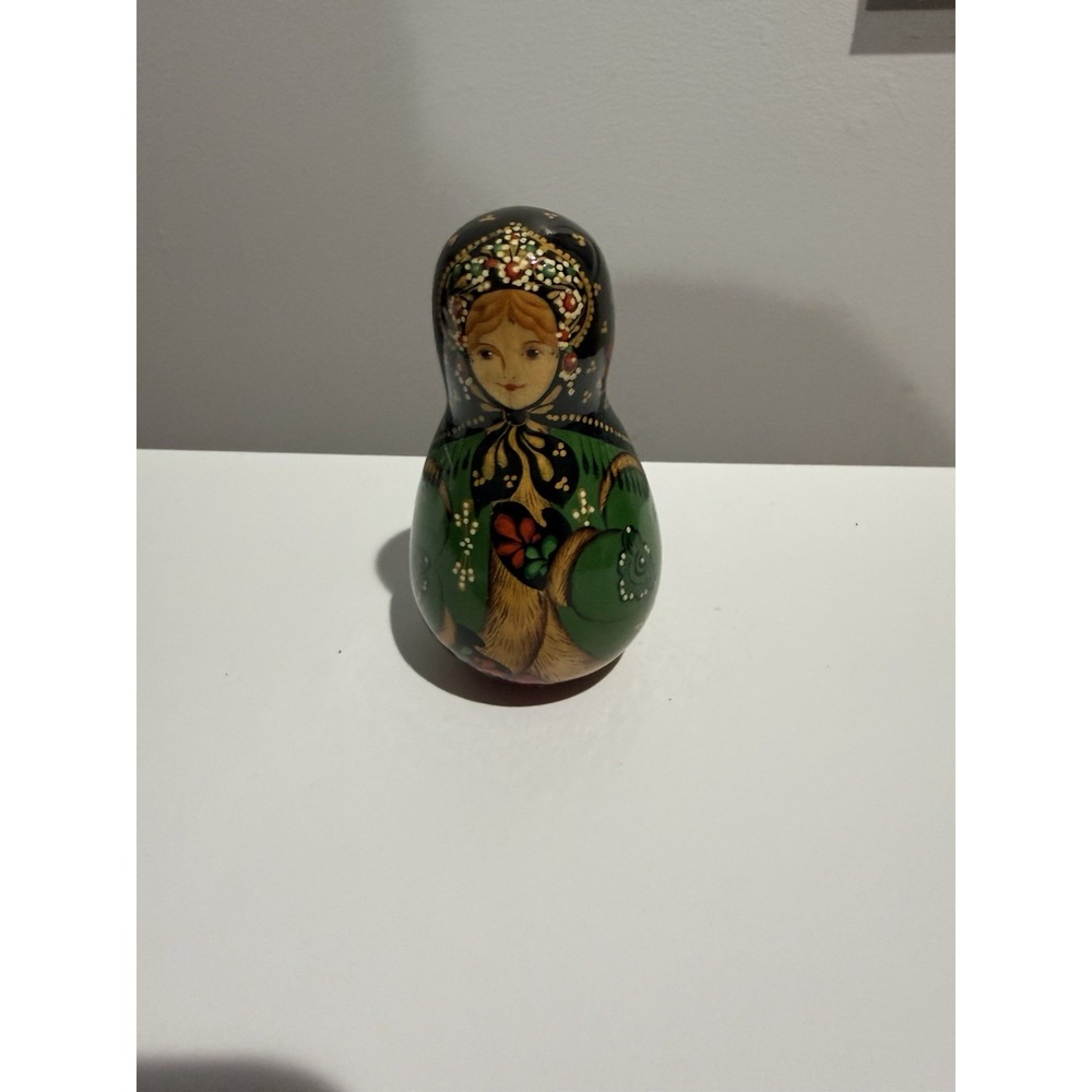 1 Vintage Solid Wooden Hand-Painted Matryoshka Russian‎ Doll
